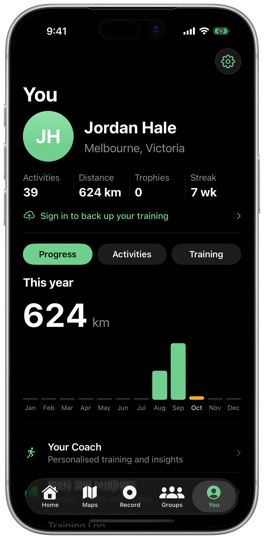 Profile with 39 activities, 624 km, a 7 week streak and a monthly distance chart